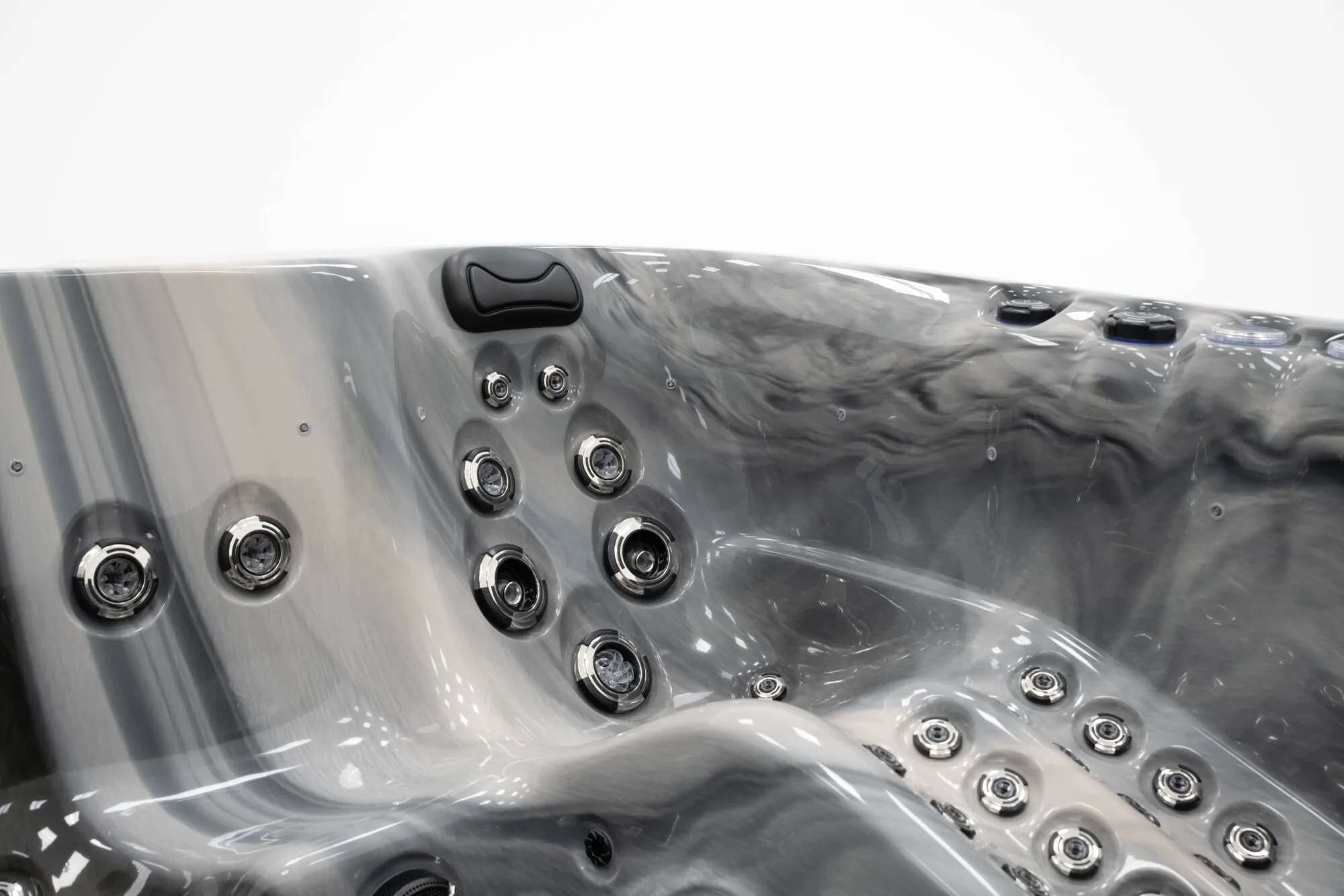Refresh hot tub for sale from Platinum Spas