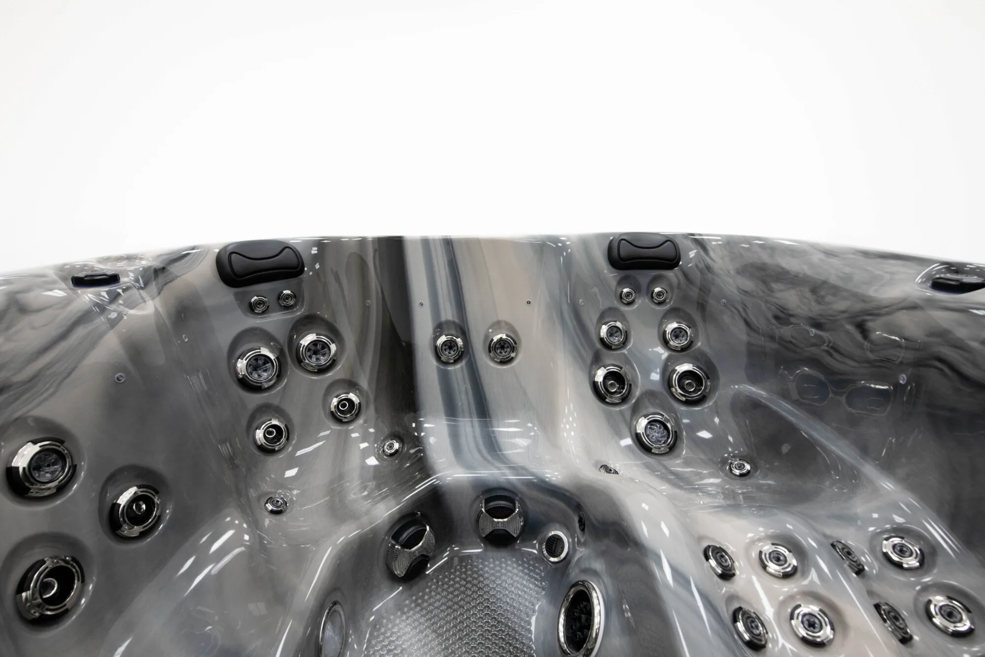 Refresh hot tub for sale from Platinum Spas