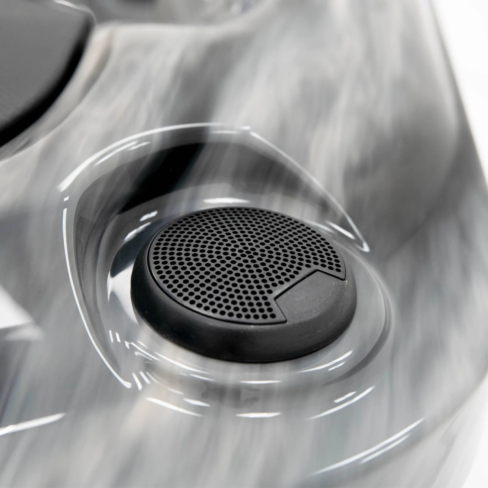 Refresh hot tub for sale from Platinum Spas