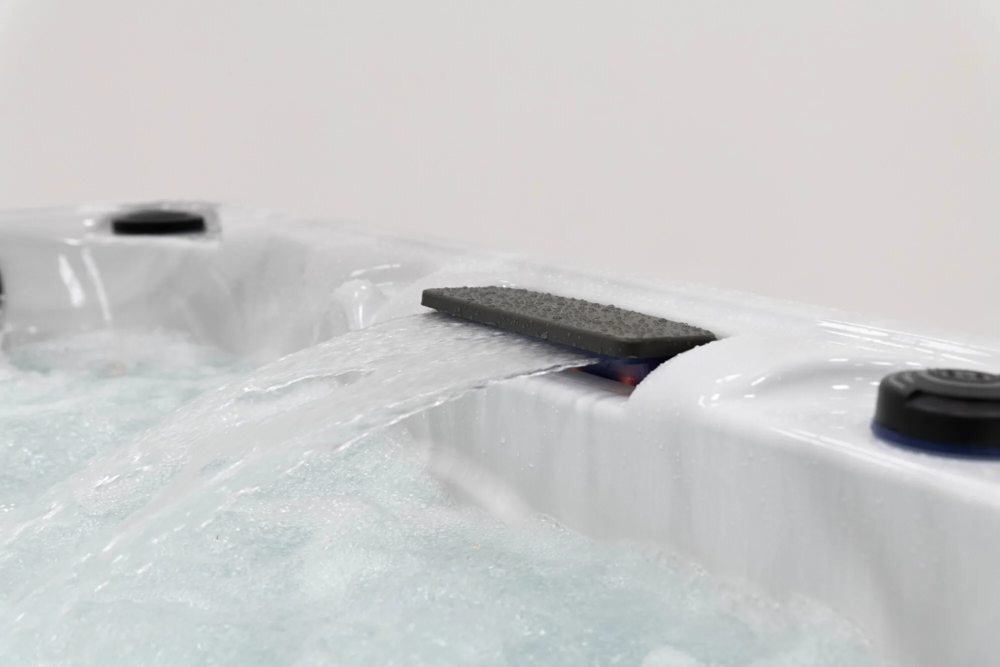Onyx hot tub from Platinum Spas for sale