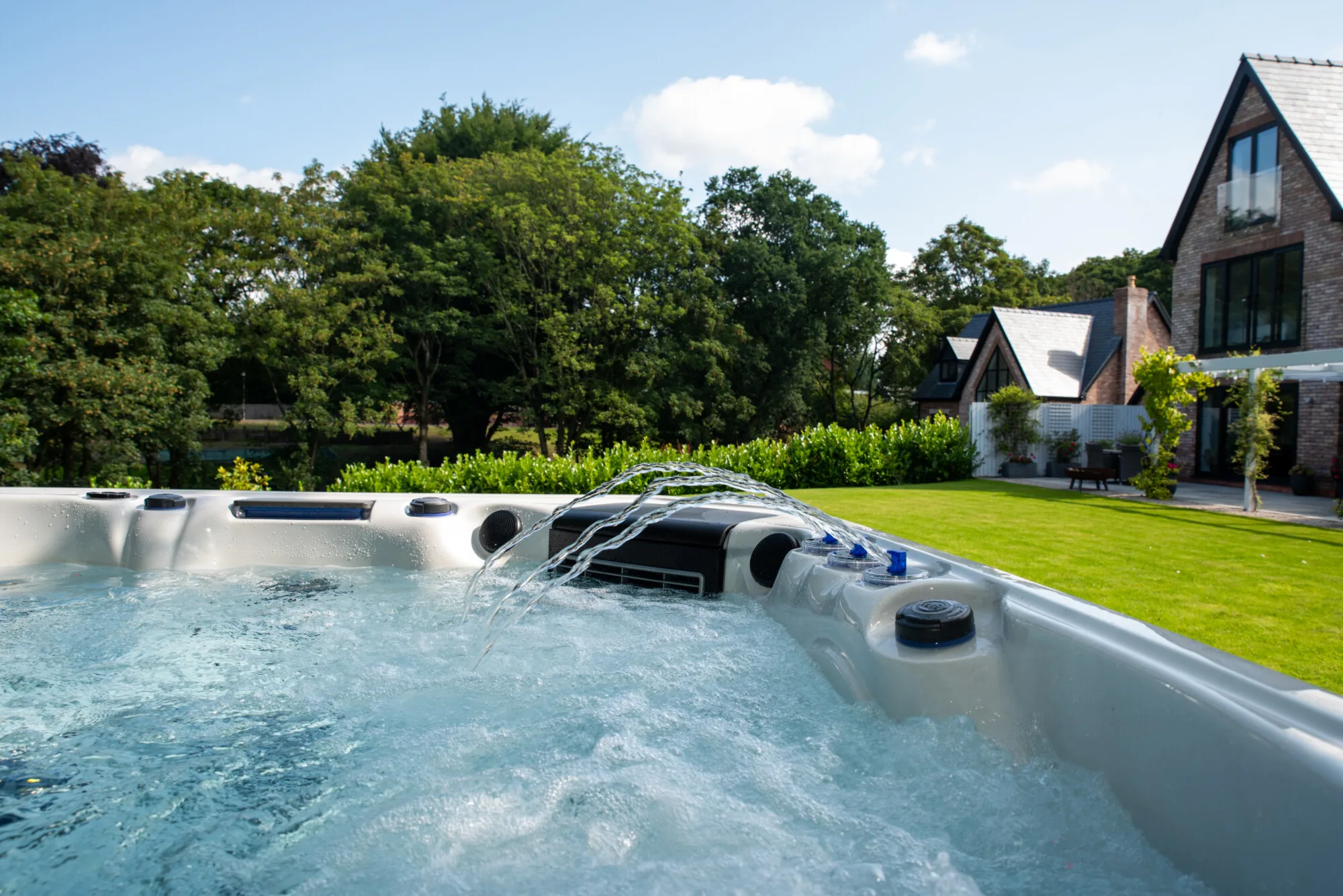 Tokyo ho tub for sale from Platinum Spas