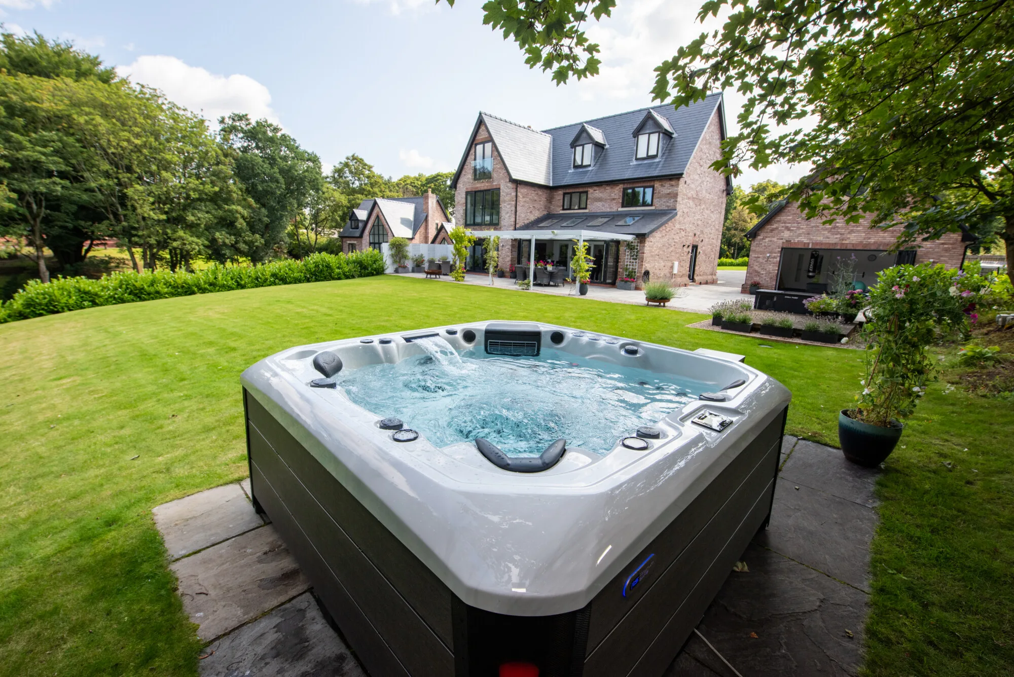 Tokyo ho tub for sale from Platinum Spas