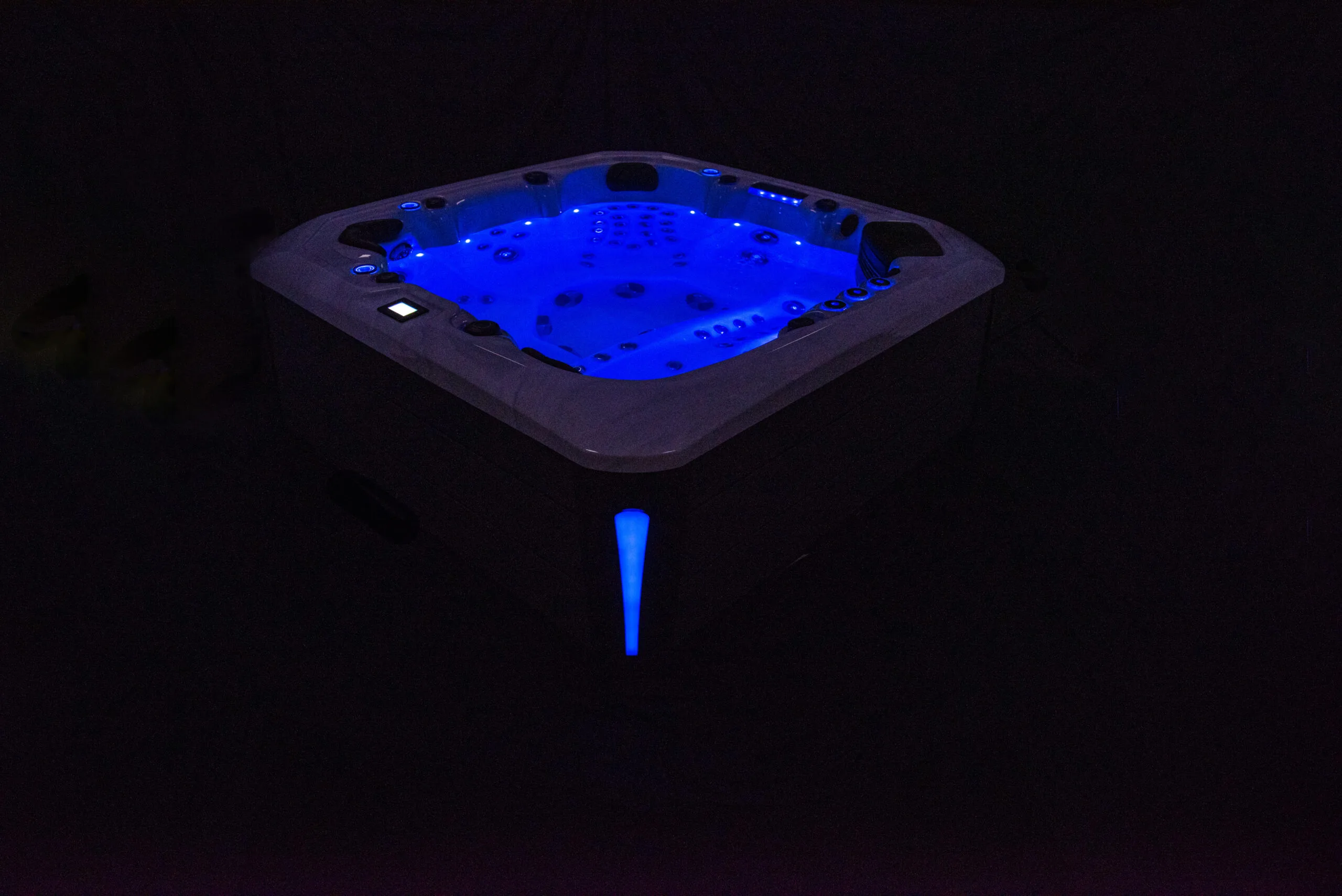 Tokyo hot tub for sale