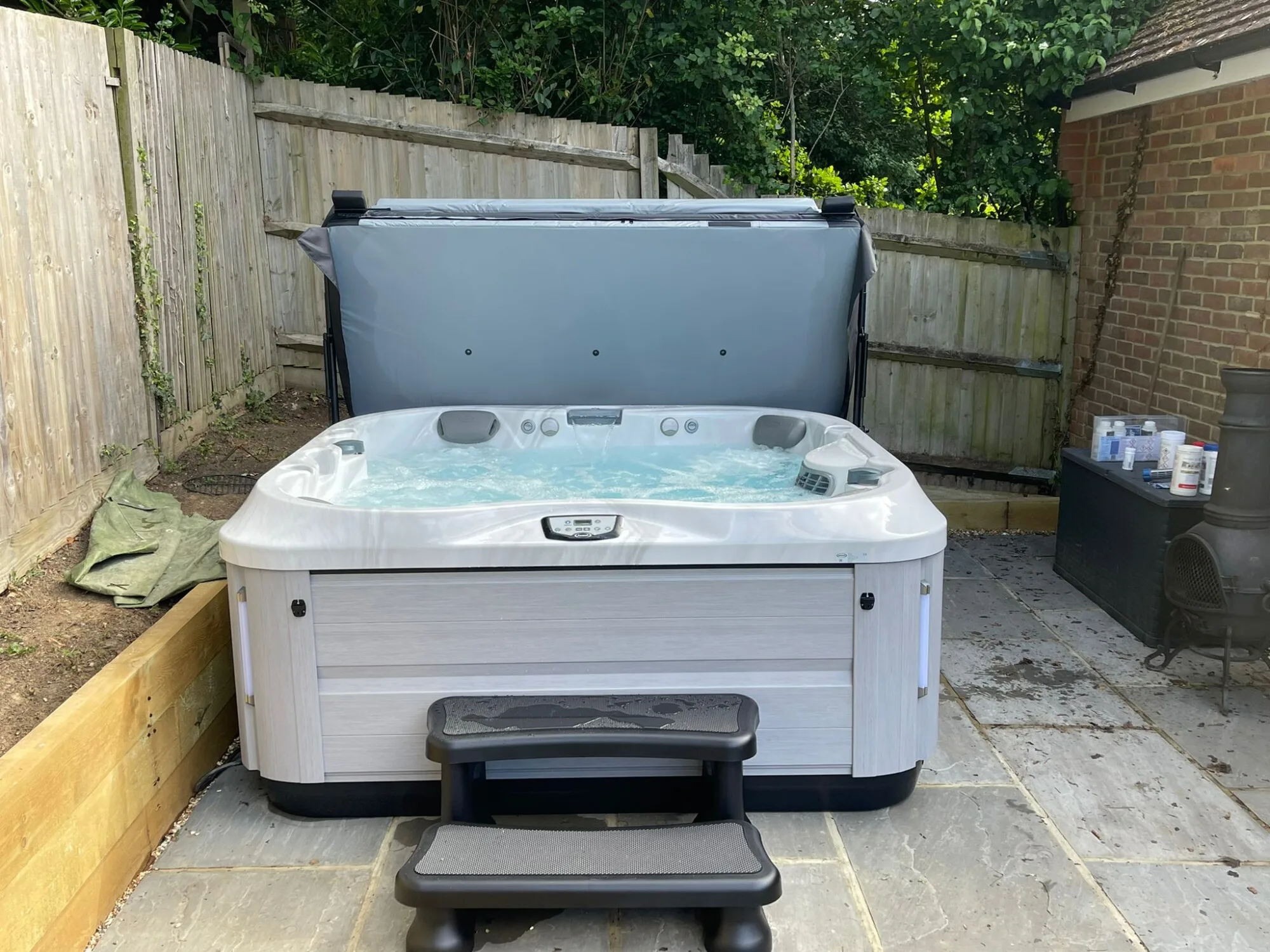 Jacuzzi J-335 hot tub for sale
