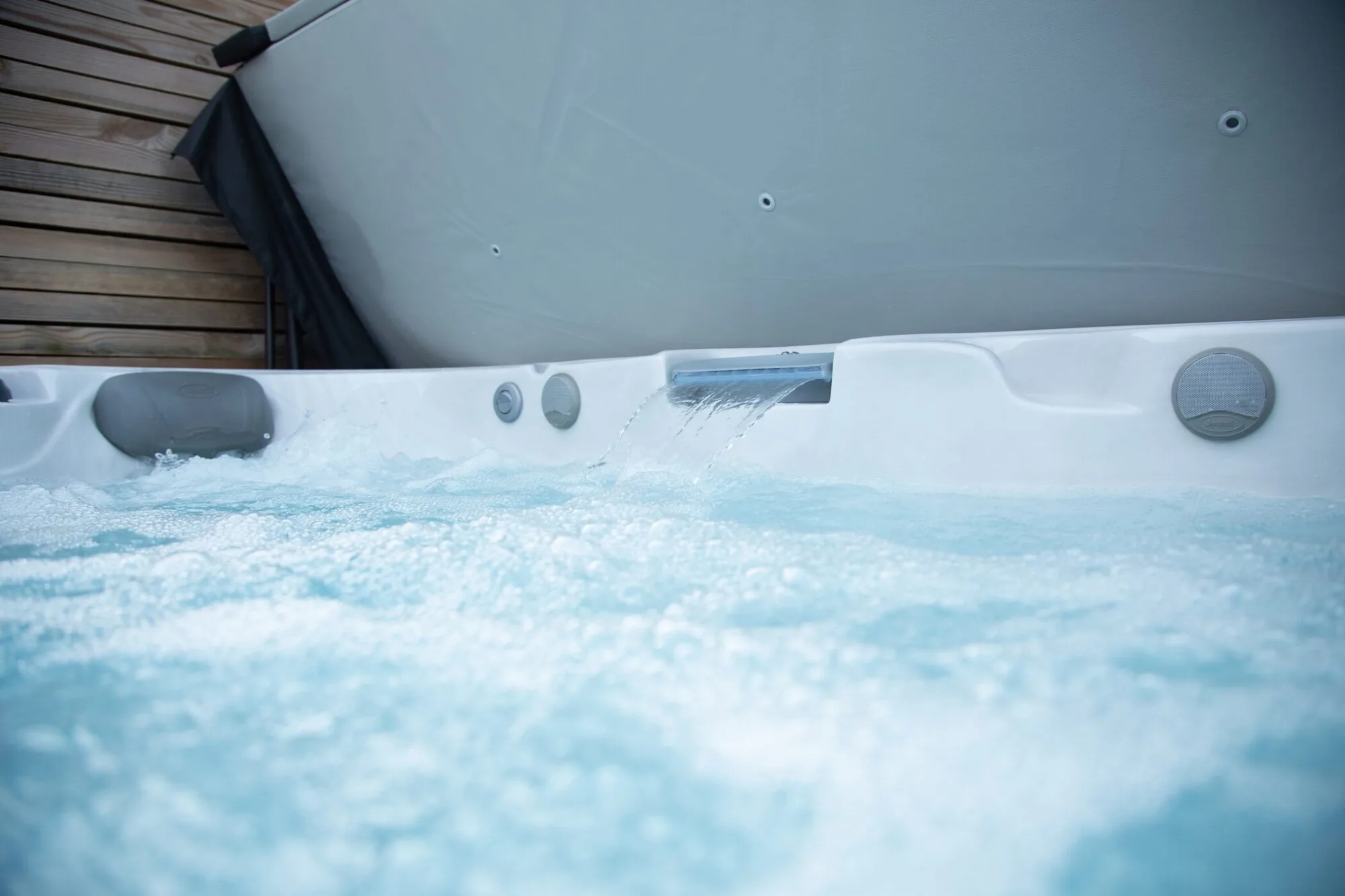 Jacuzzi J-315 hot tub for sale