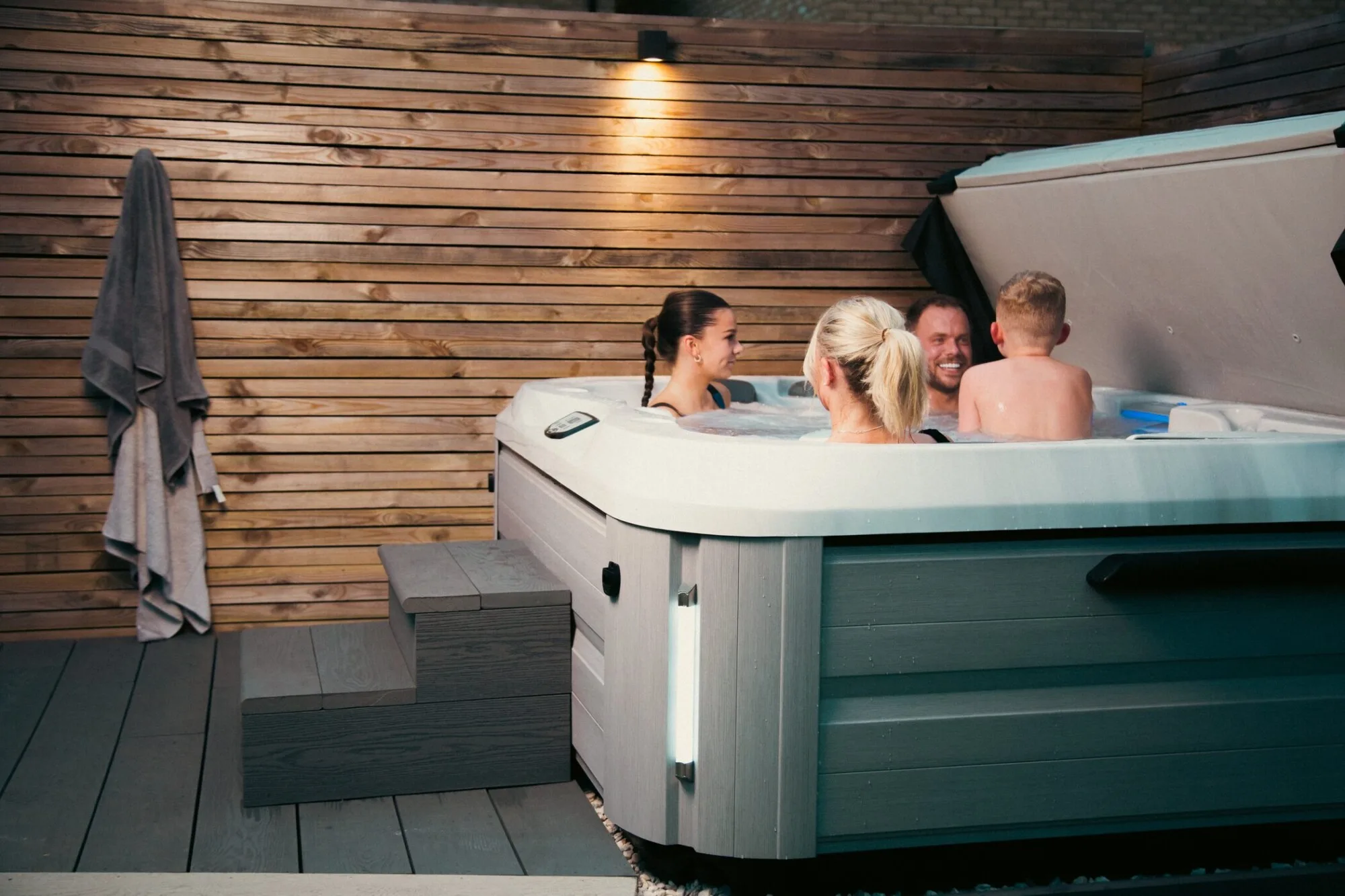 Jacuzzi J-315 hot tub for sale