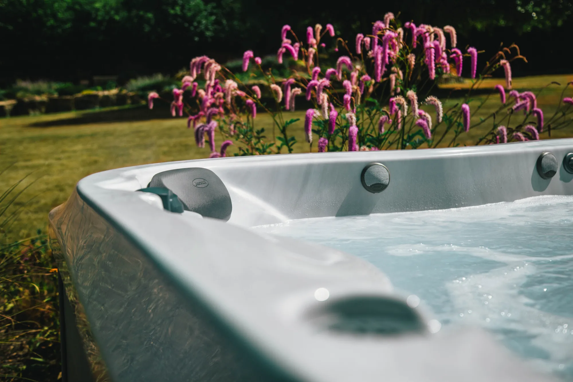Jacuzzi J-335 hot tub for sale