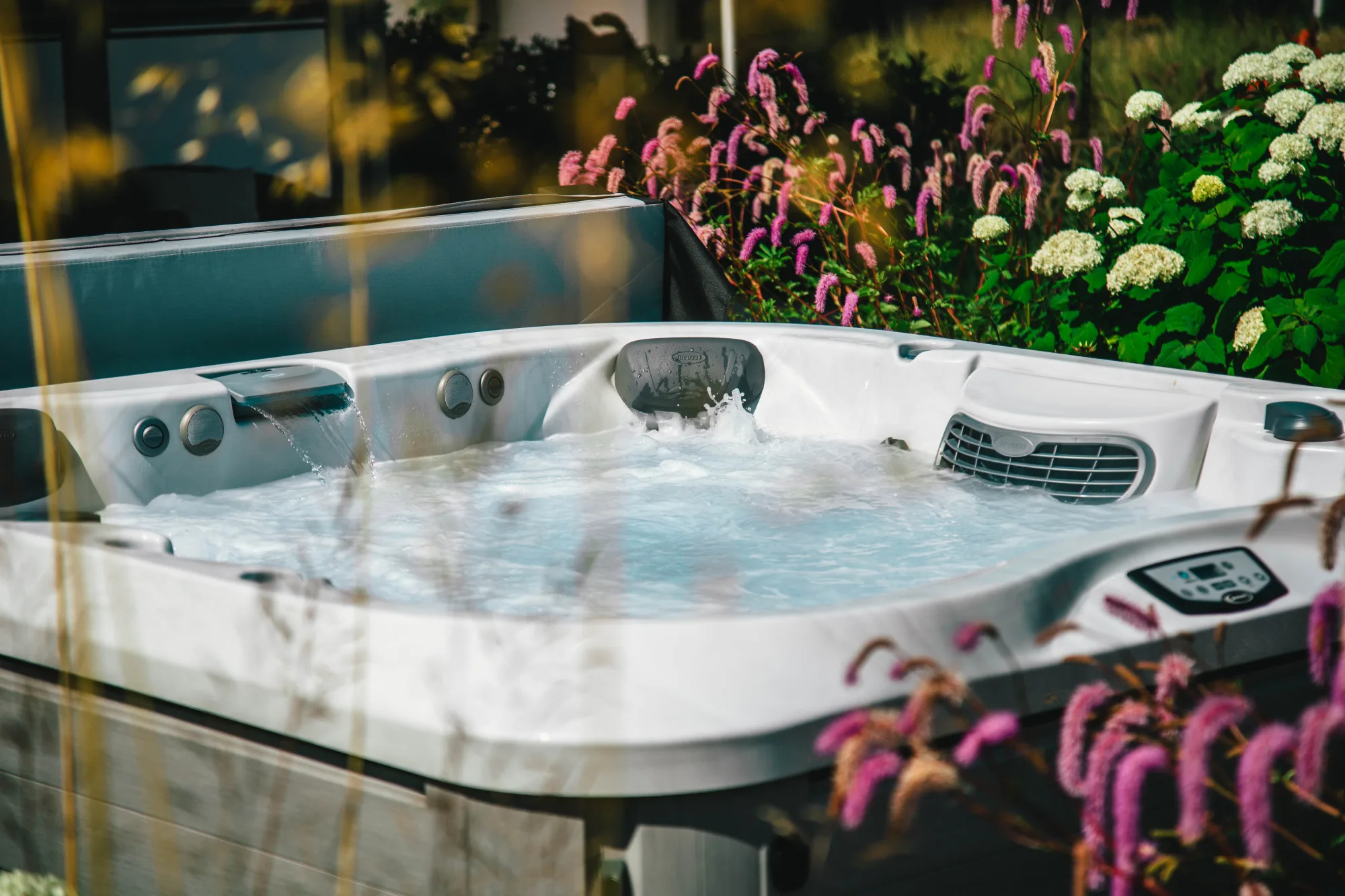Jacuzzi J-335 hot tub for sale