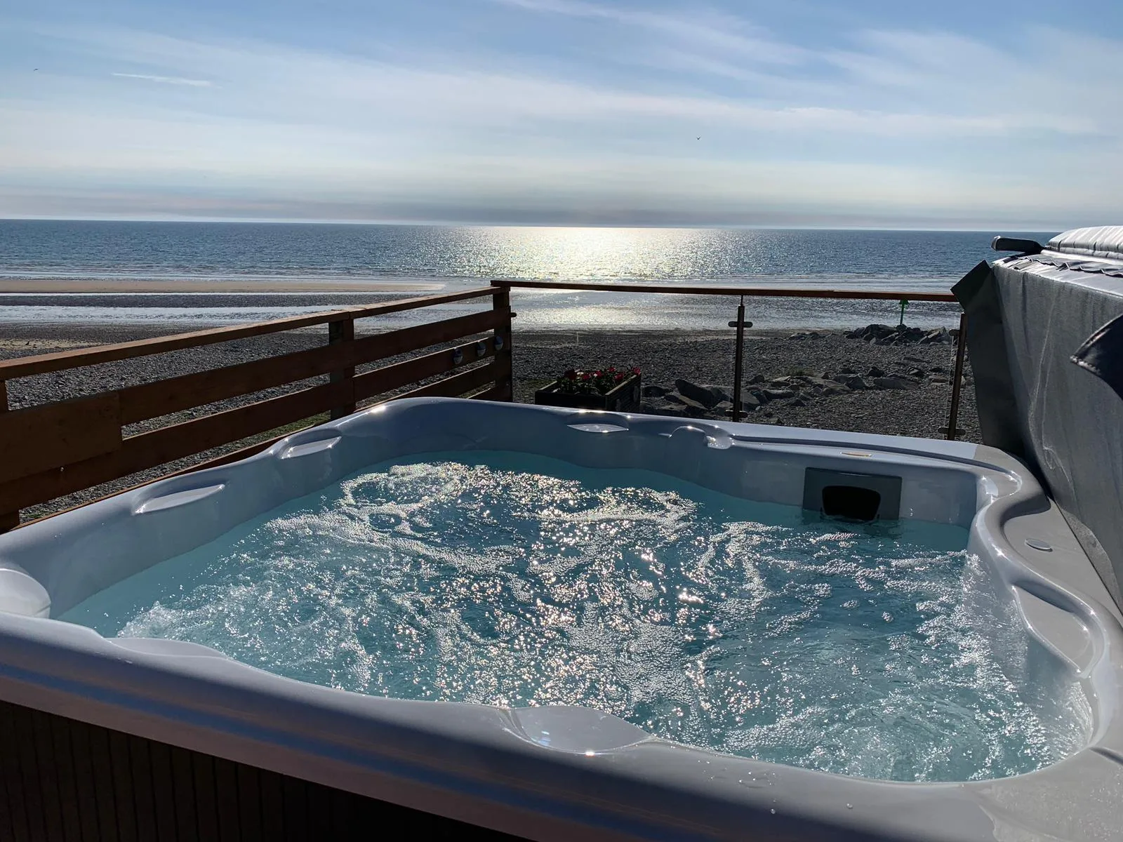 Jacuzzi Lodge L hot tub for sale