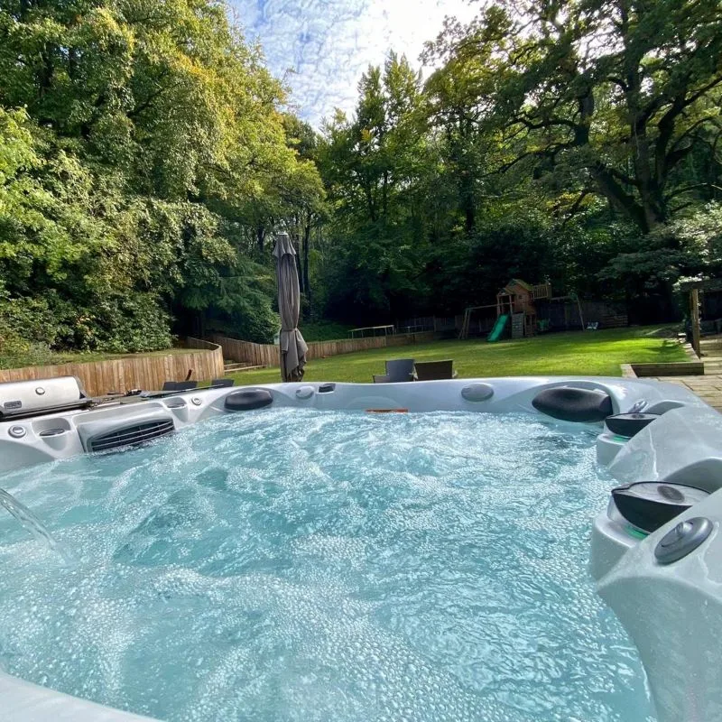 Hot tub for sale