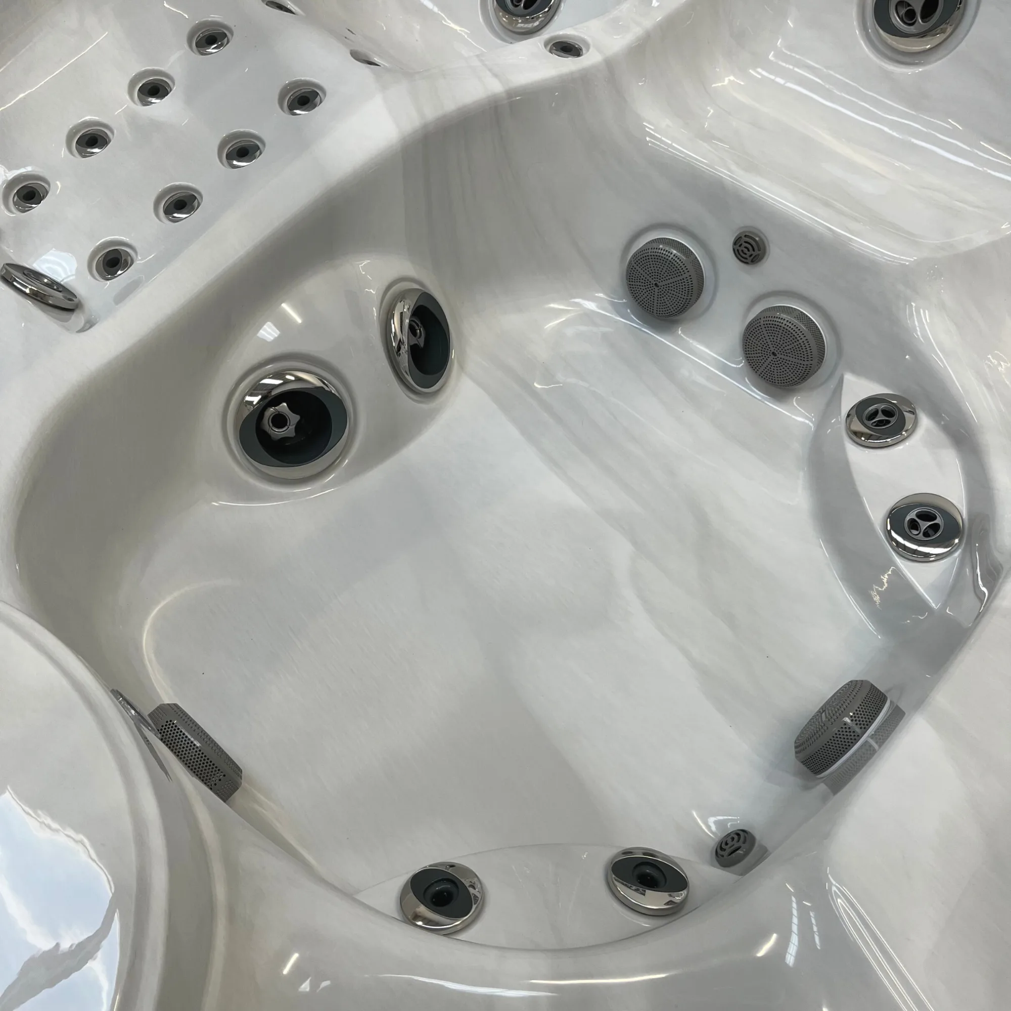 Jacuzzi J-375 hot tub for sale