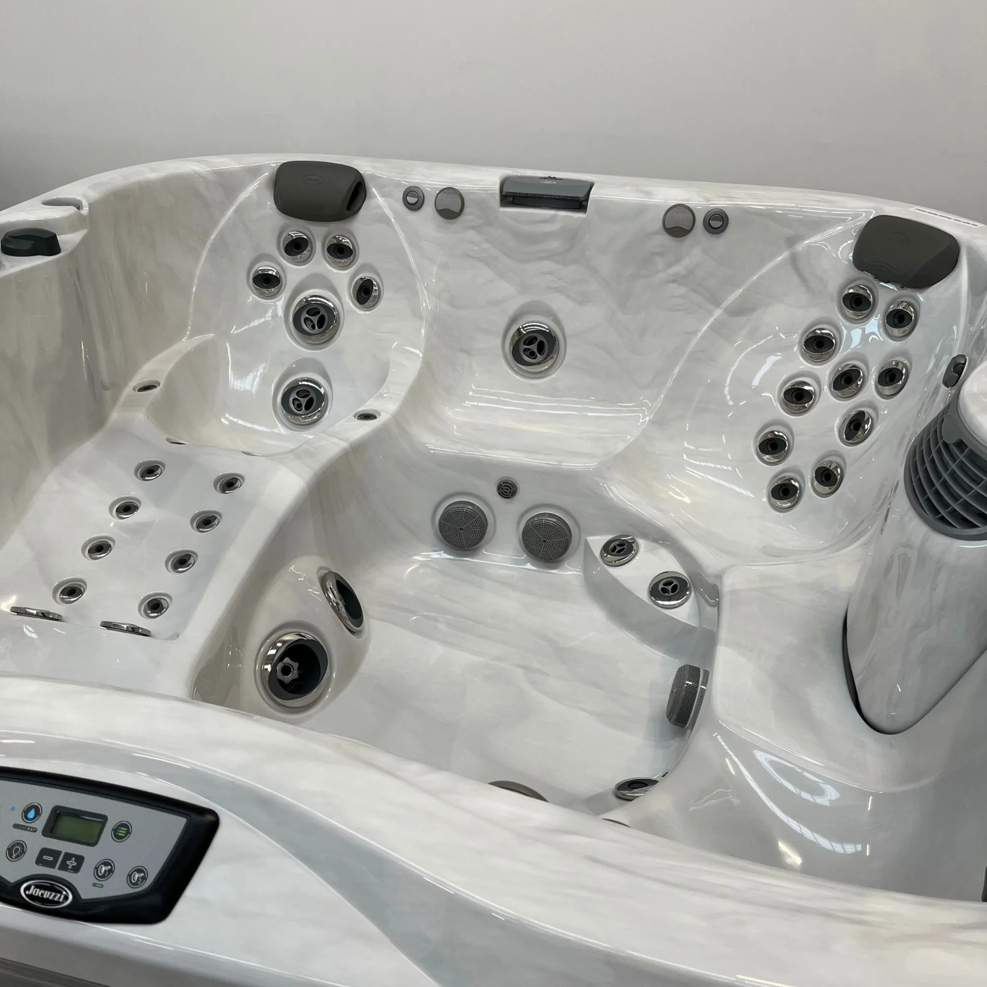 Jacuzzi J-375 hot tub for sale