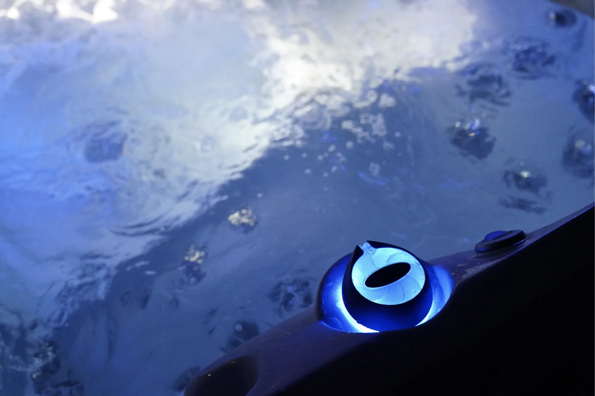 Jacuzzi J-400 features