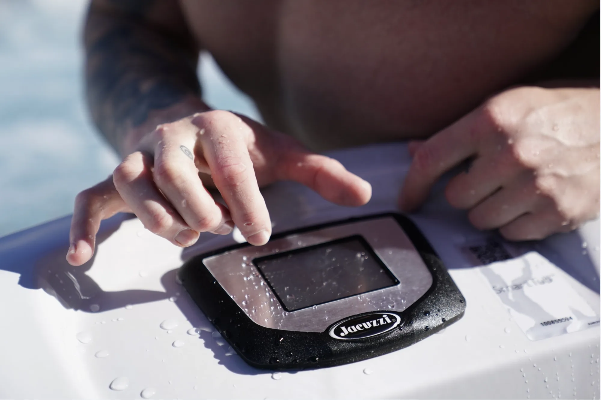 Jacuzzi J-400 features
