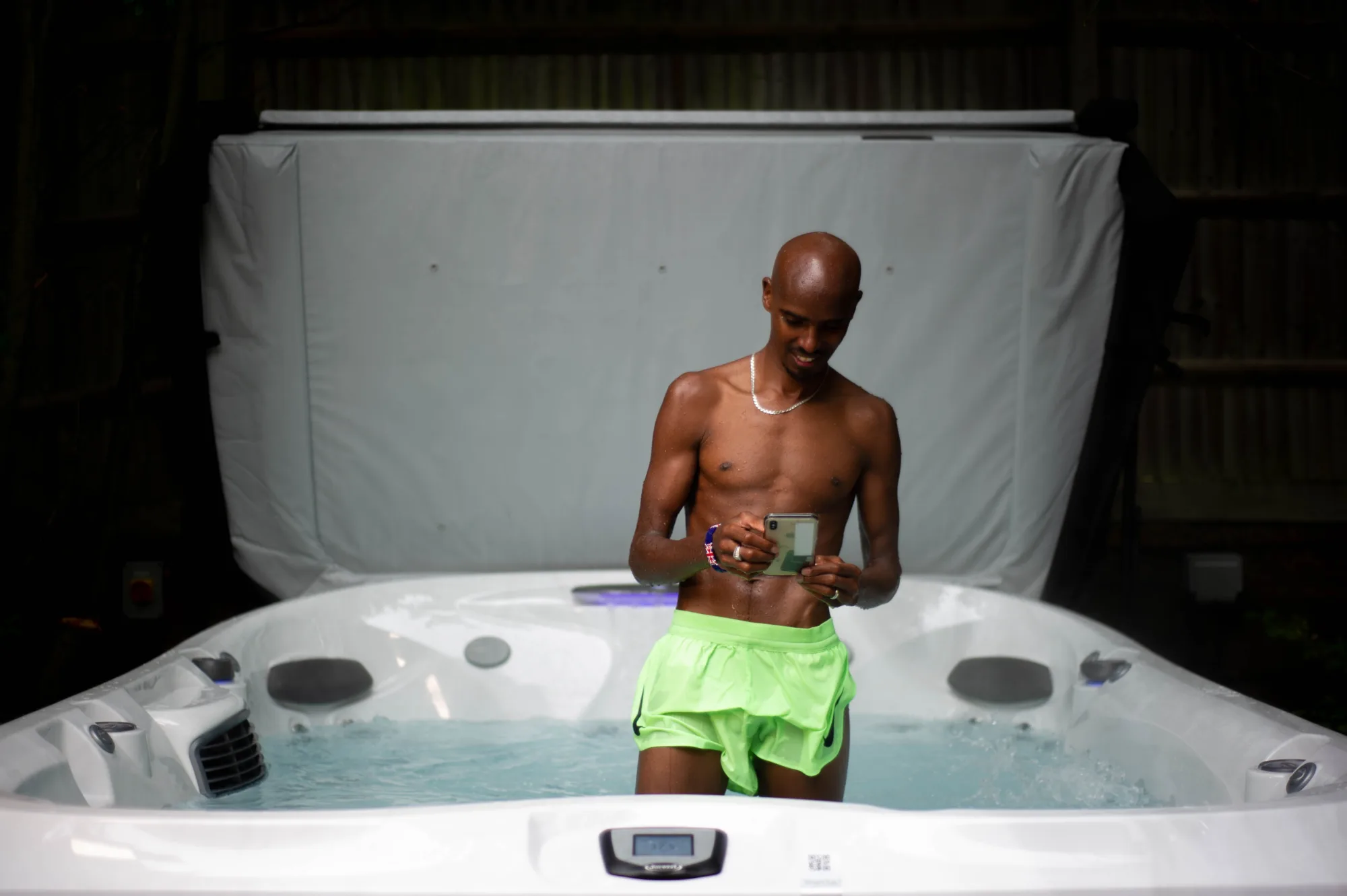 Jacuzzi J-475 hot tub for sale