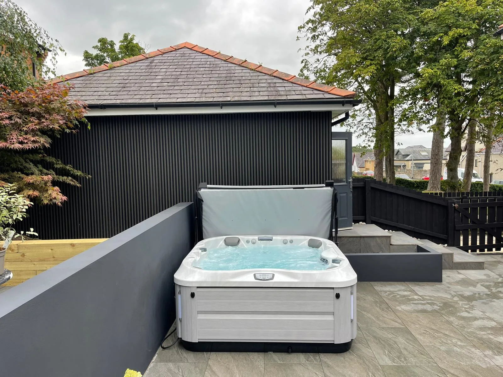 Jacuzzi J-335 hot tub for sale