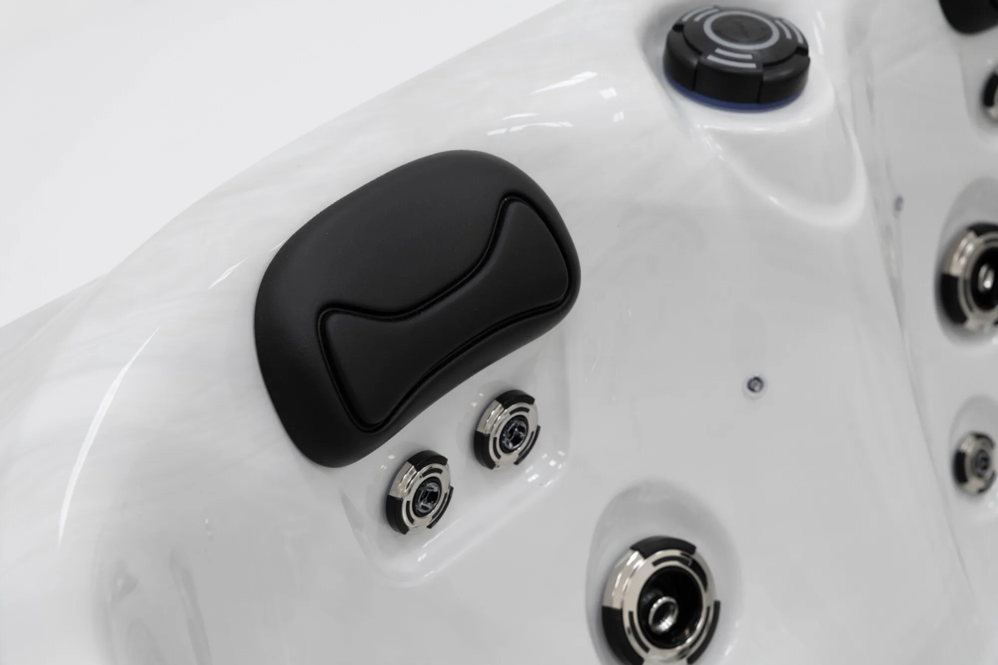Tahiti Hot Tub For Sale By Platinum Spas