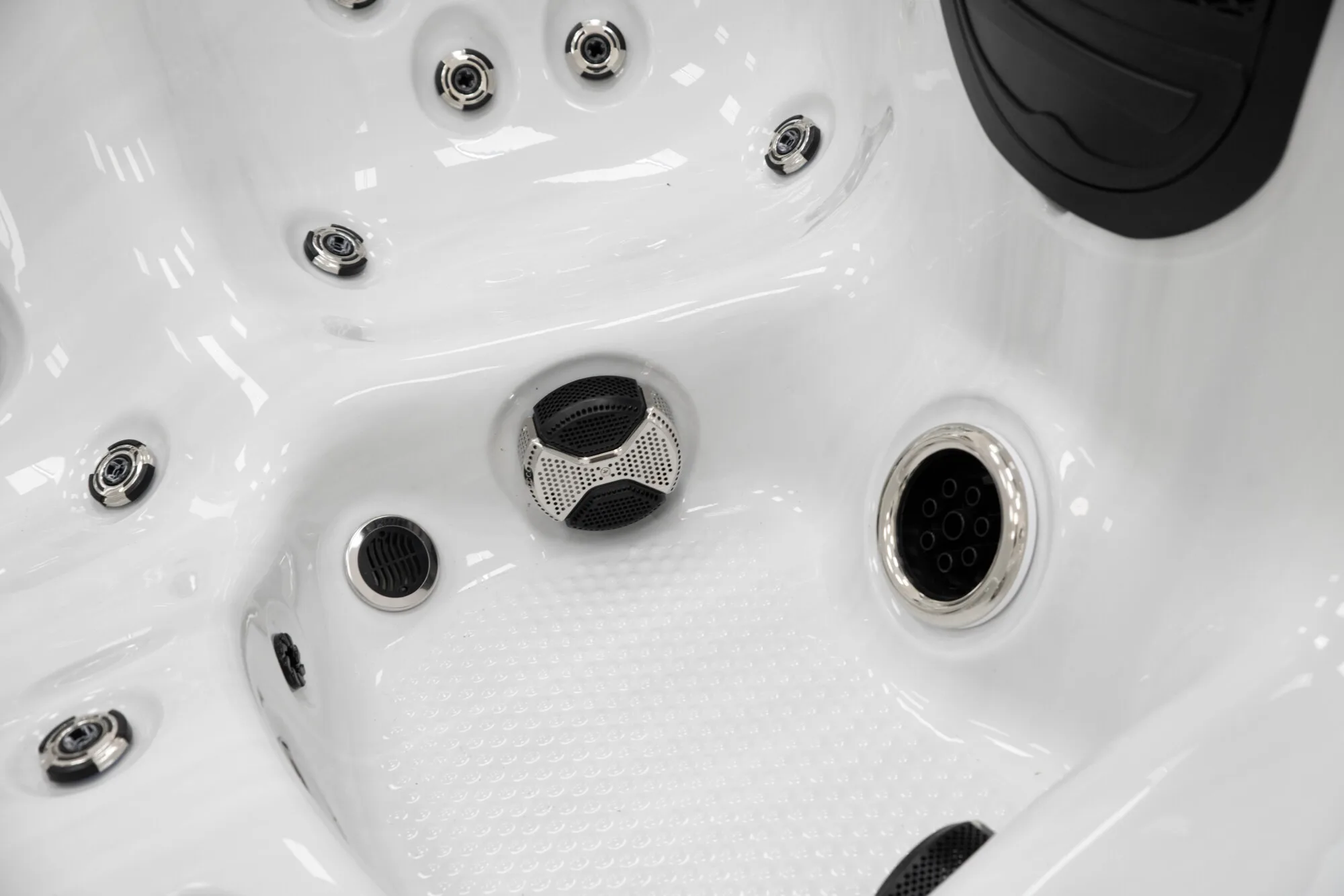 Tahiti Hot Tub For Sale By Platinum Spas