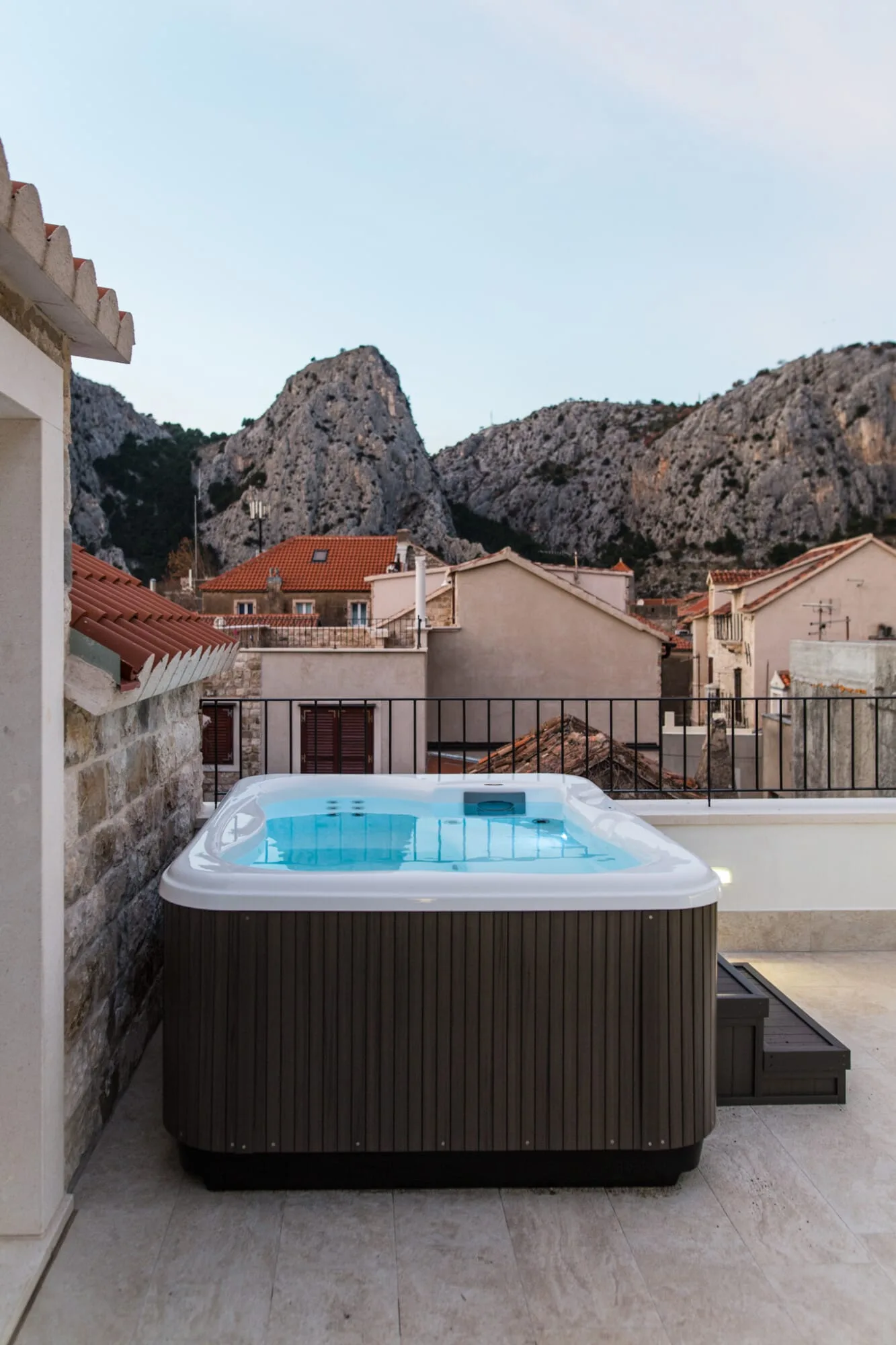 Jacuzzi® Lodge S - Image 2
