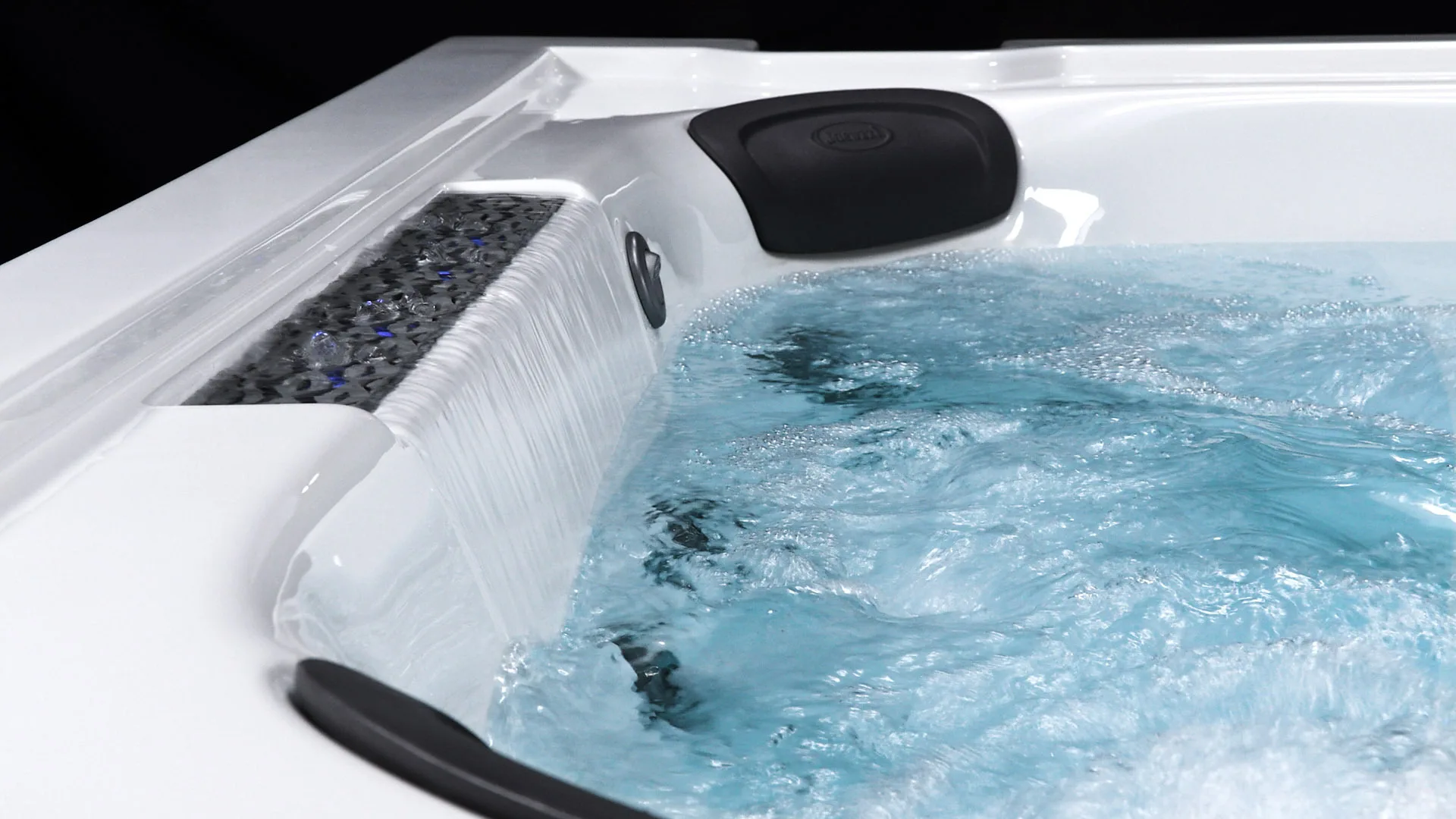 Jacuzzi® JLXL™ hot tub for sale