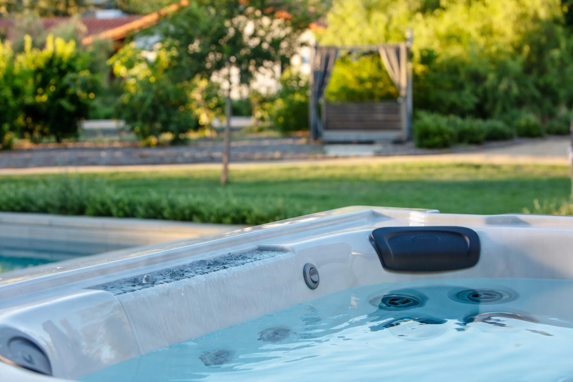 Jacuzzi JLX hot tub for sale