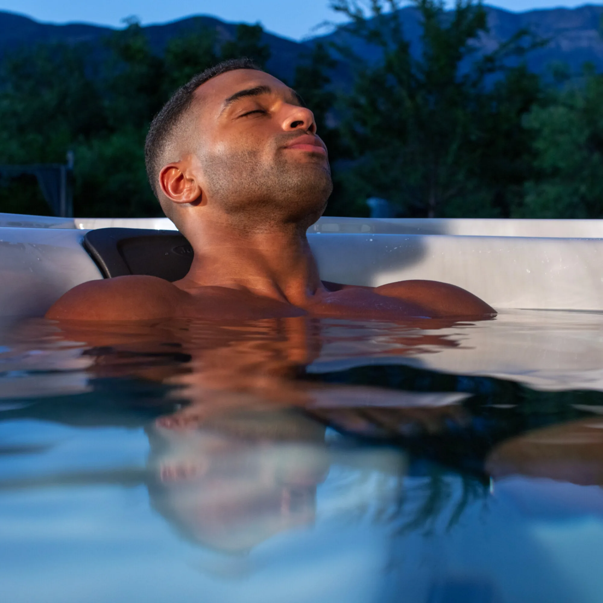 Jacuzzi® JLXL™ hot tub for sale