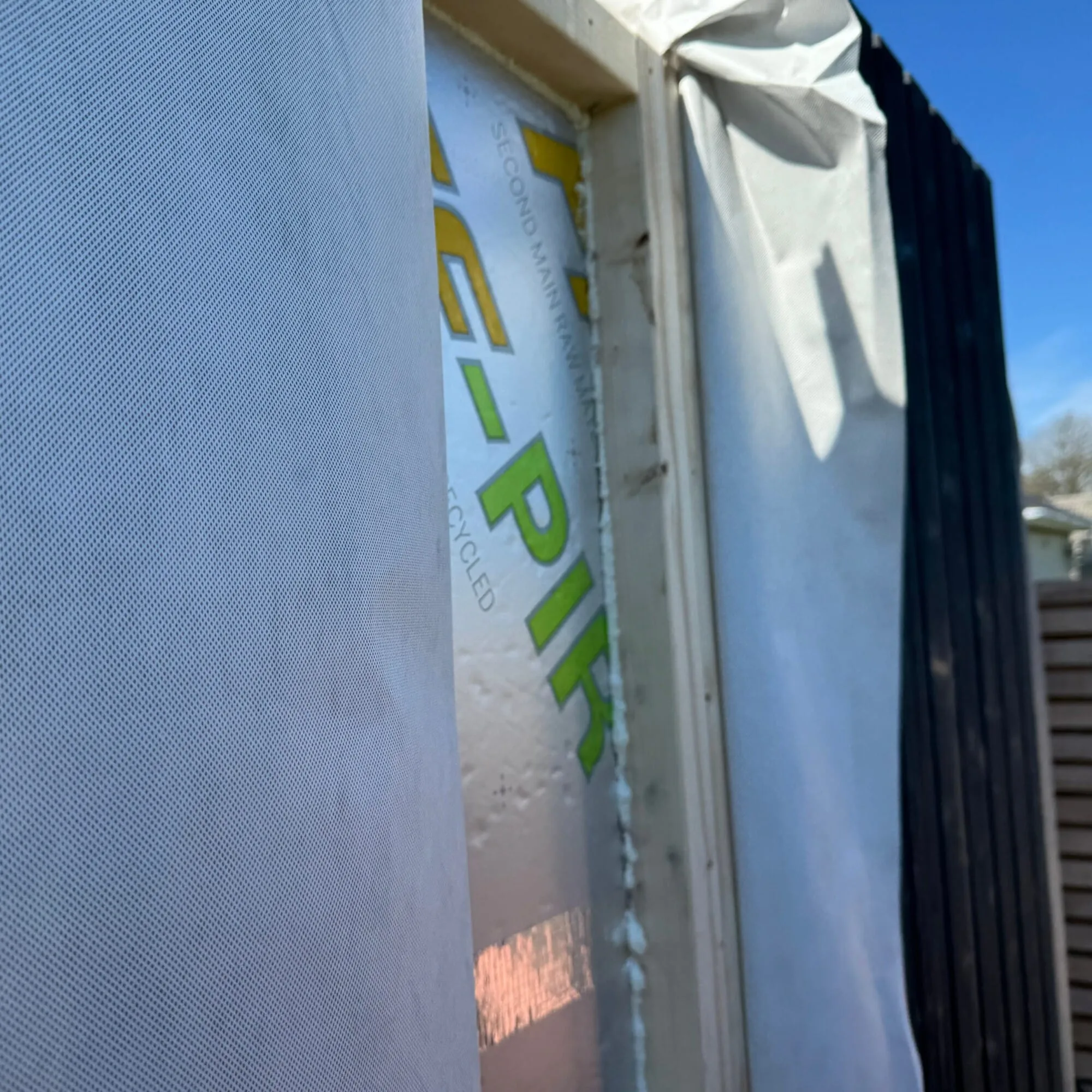 Image displaying the FF-PIR insulation used plus the waterproof, breathable membrane.