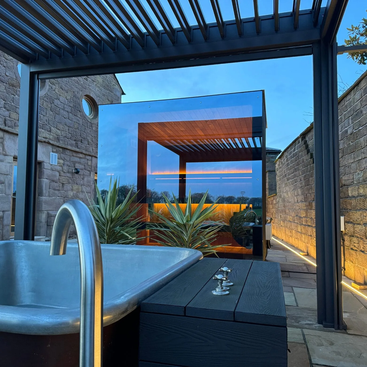 Signature 240, Luxury Outdoor Sauna for sale