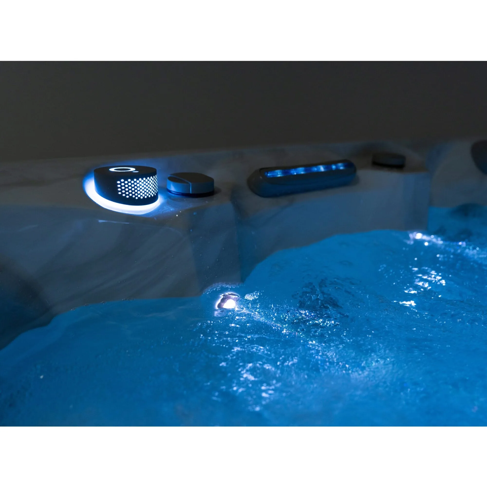 Calma hot tub by AquaSolus