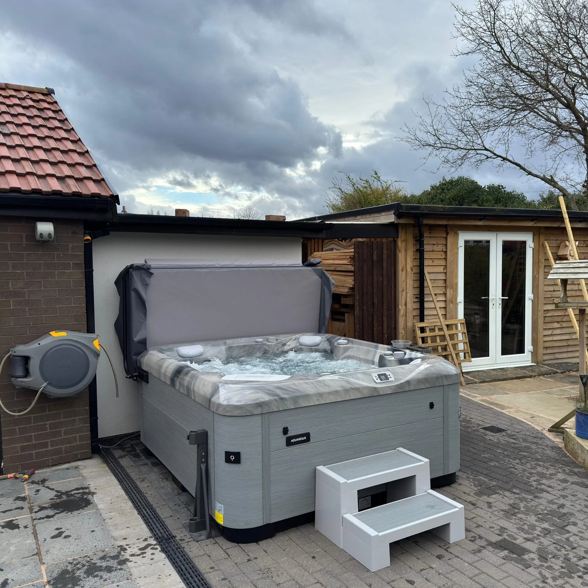 Aspen hot tub by AquaSolus for sale
