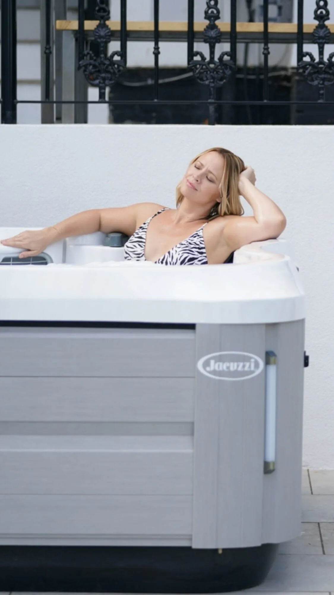 5-6 Person Spas
