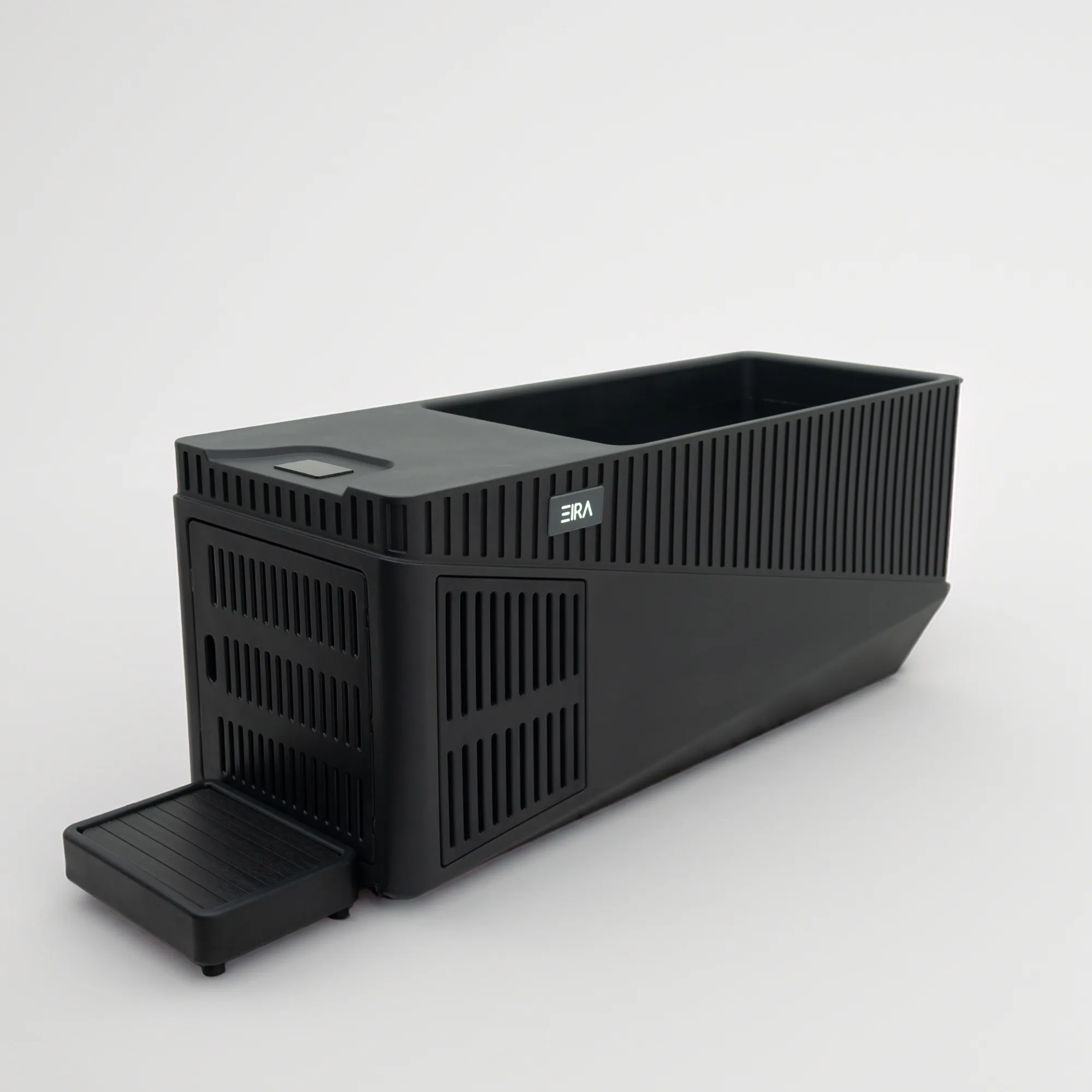 ALVA ice bath by EIRA. Designed for gyms and wellness centres.