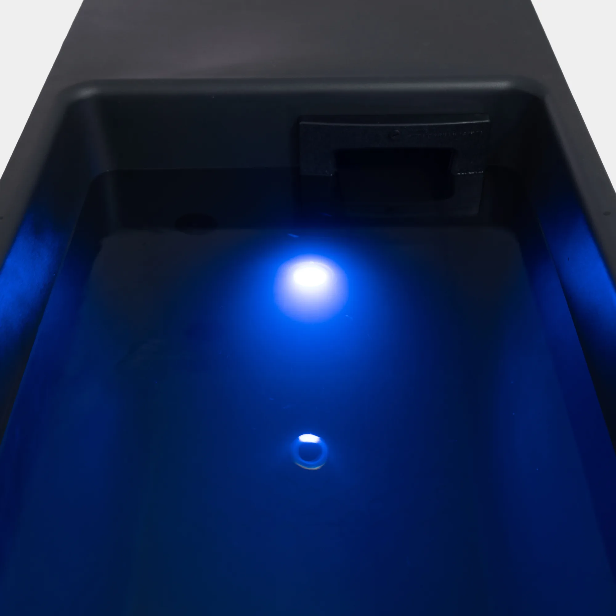ALVA ice bath by EIRA. Designed for gyms and wellness centres.