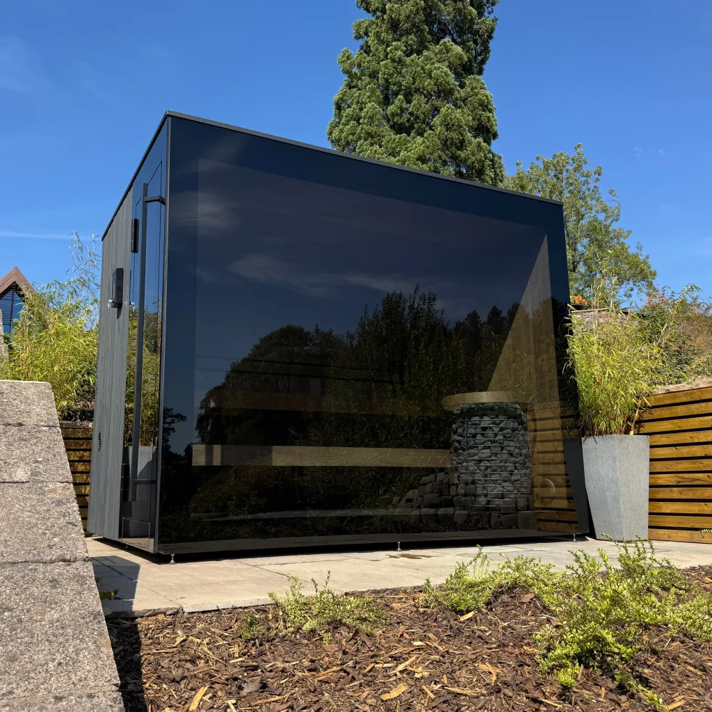 Signature 300 outdoor luxury sauna by EIRA®