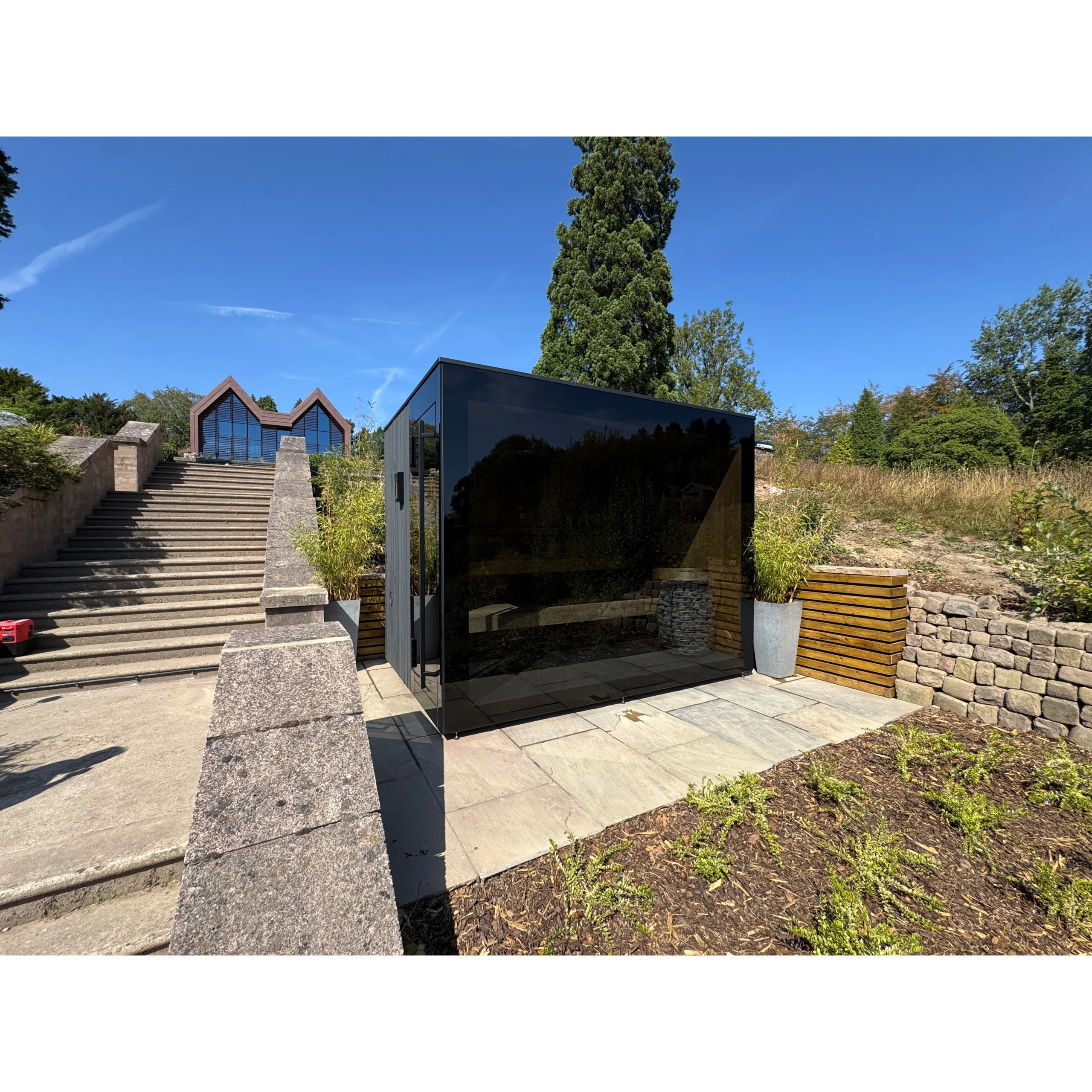 Signature 300 outdoor luxury sauna by EIRA®
