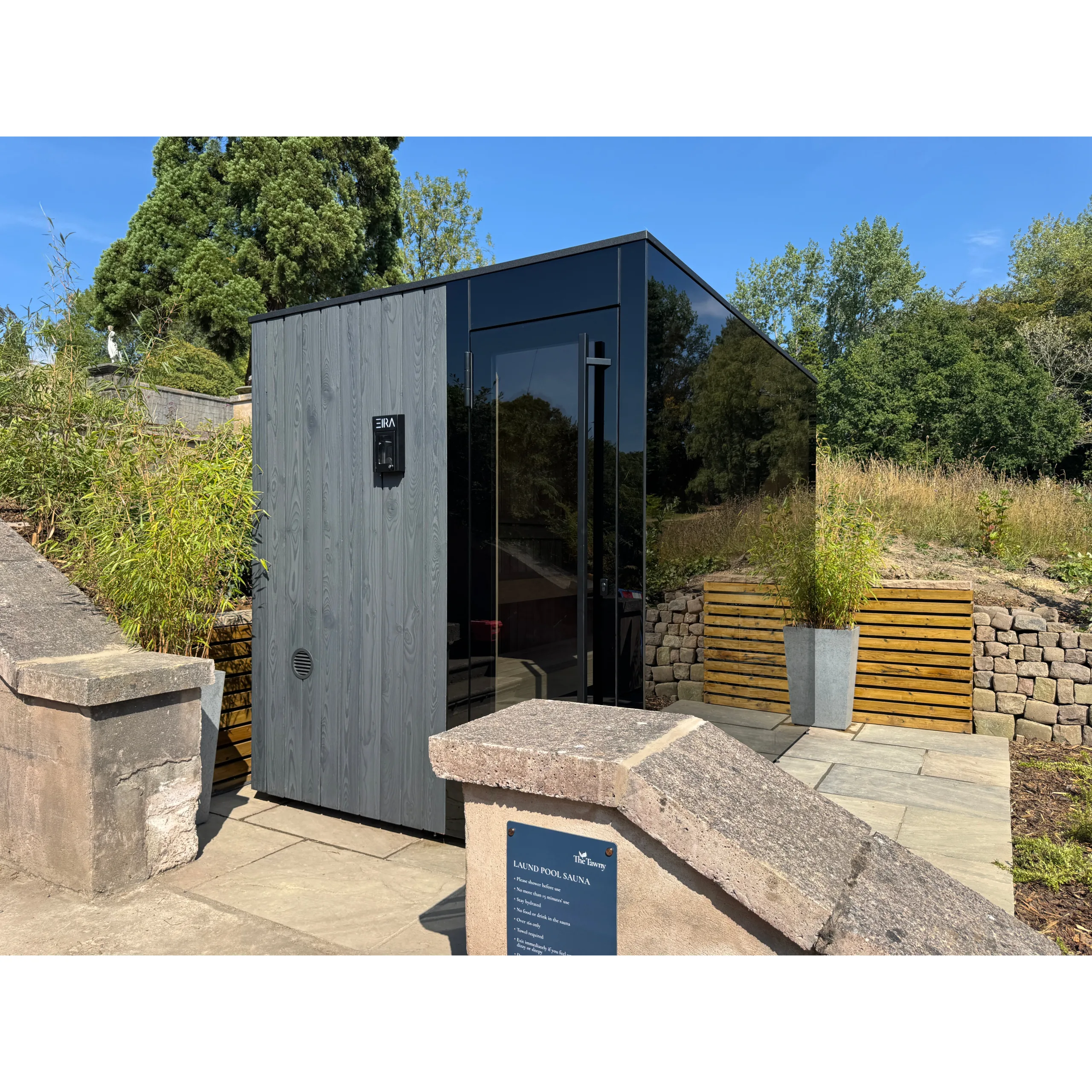Signature 300 outdoor luxury sauna by EIRA®